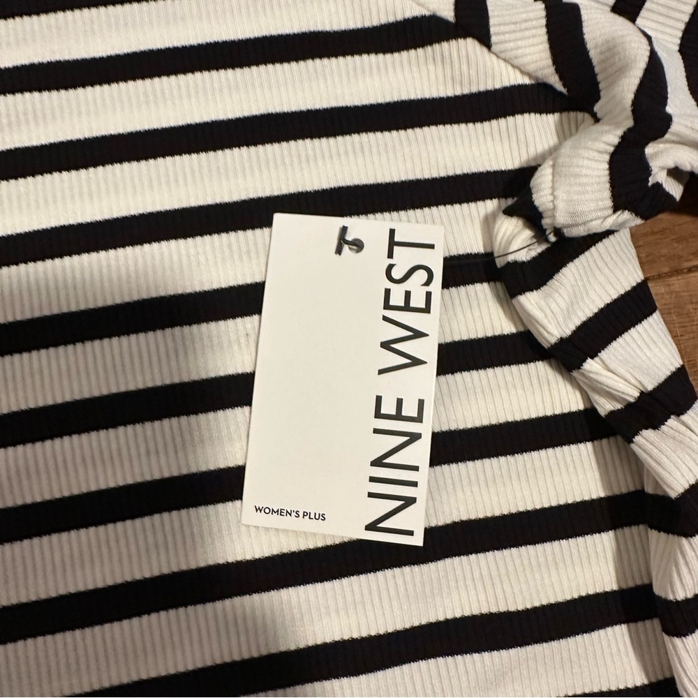 🖤 NWT Nine West Black & White Striped Elbow Sleeve Fitted Tee – Size 3X 🖤 - Picture 6 of 6